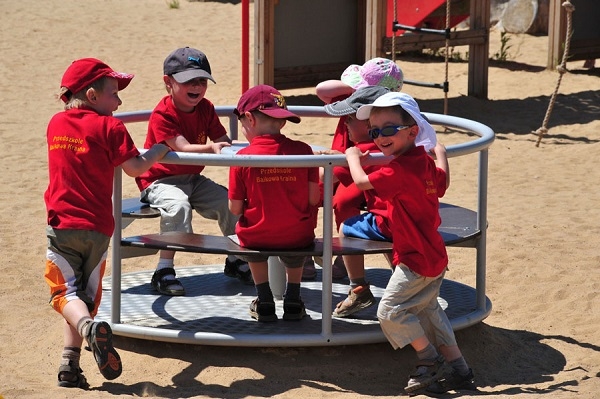 Lars Laj παιδότοπων, καρουζέλ