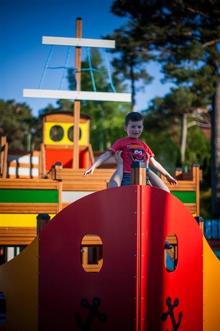 Lars Laj παιδότοπων